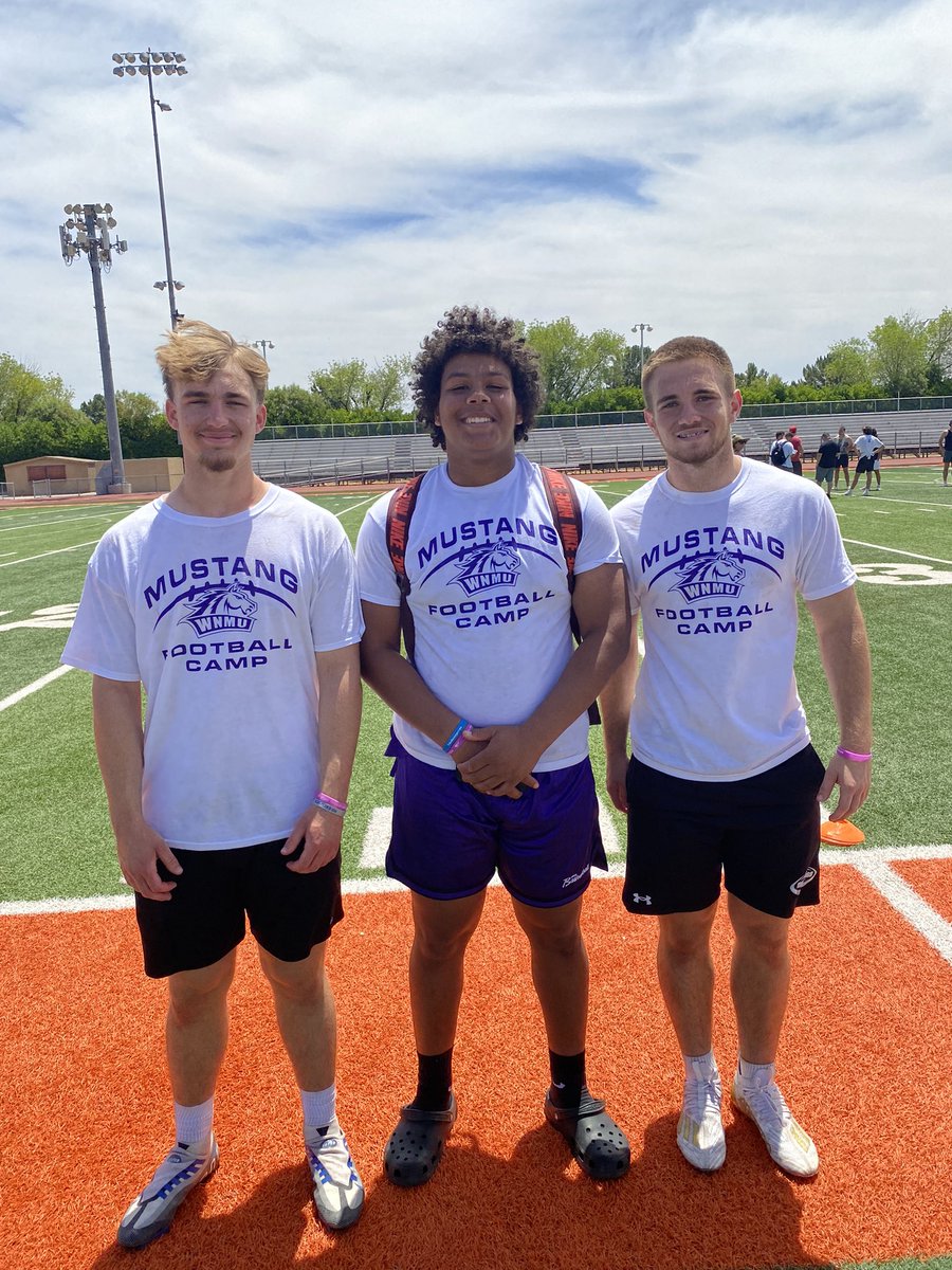 Had a great time at the @WNMUFootball camp this morning with my brothers @sstop_8 @allenwallace_ 

@CoachPron14 @coach_bhickman @coachgodsil @DobsonFootball @MovePerformance