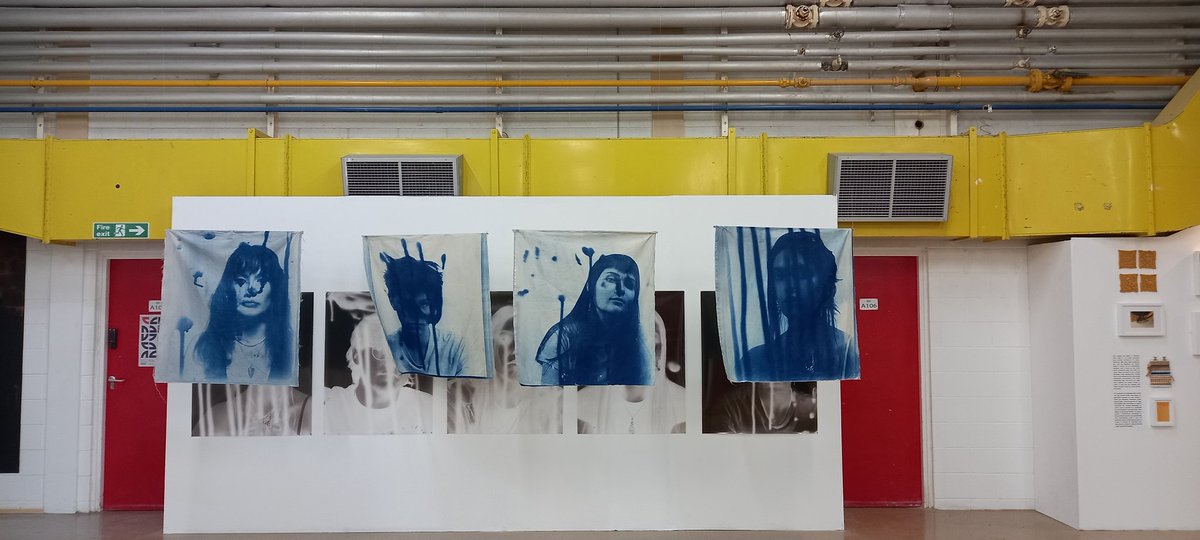 Mike Williams (@mikewilliamscsg) on Twitter photo Full House <a href="/CarmSchOfArt/">Ysgol Gelf Caerfyrddin/Carmarthen School of Art</a> <a href="/ColegSirGar/">Coleg Sir Gâr</a> FE show tonight. Wonderful! Full House <a href="/CarmSchOfArt/">Ysgol Gelf Caerfyrddin/Carmarthen School of Art</a> <a href="/ColegSirGar/">Coleg Sir Gâr</a> FE show tonight. Wonderful!