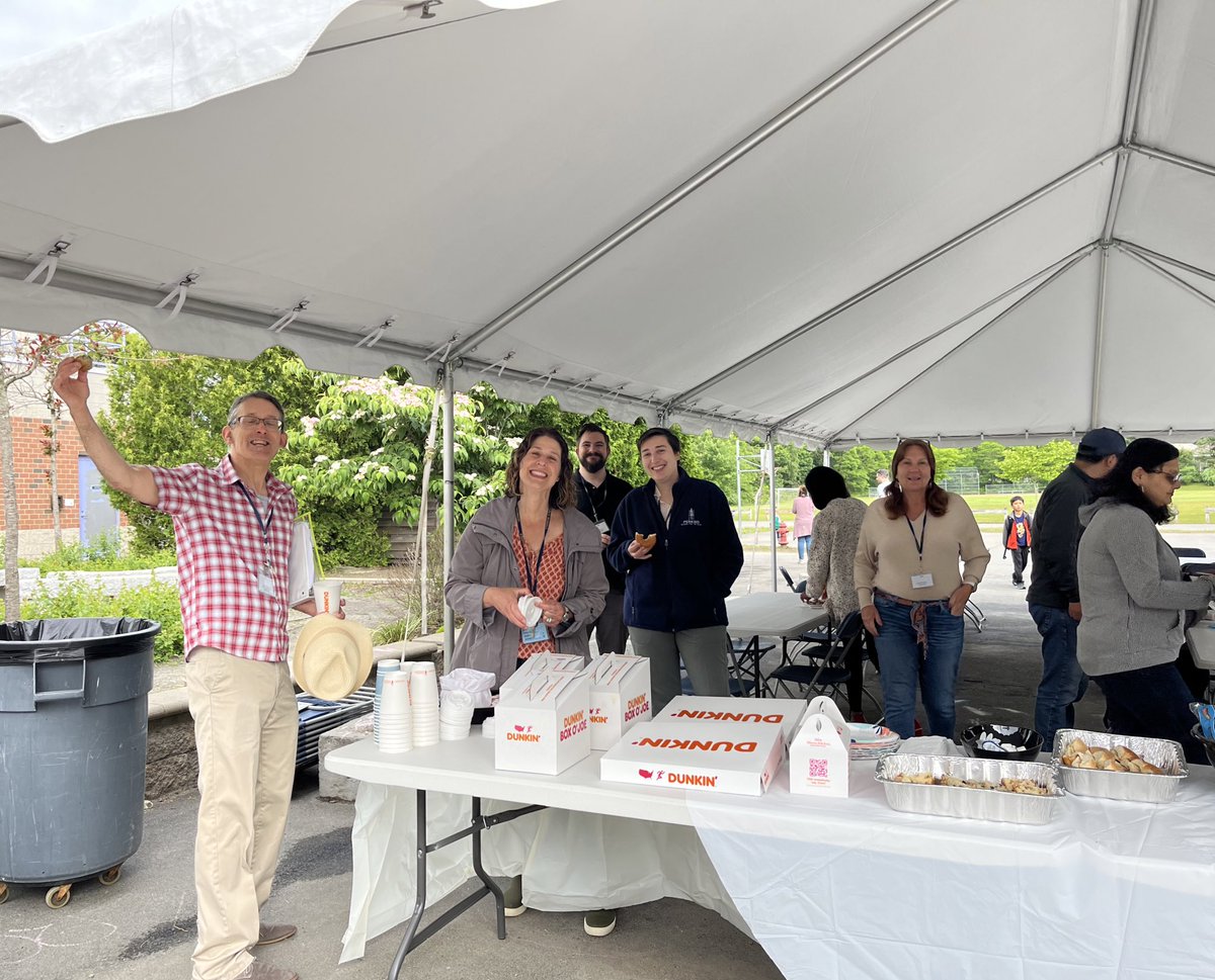 Harrington HAWKS Mentoring Program End of Year Breakfast! ☺️ So wonderful to see our newest #lpsHAWKS families and friends gathering with our AMAZING mentors! #mentoringmatters <a href="/Hawk_Principal/">Jackie Daley</a> <a href="/RoryDOConnor/">Dr. Rory O'Connor</a> <a href="/lexingtonsuper/">Dr. Julie Hackett</a> <a href="/murphycath567/">Catherine G Murphy</a>