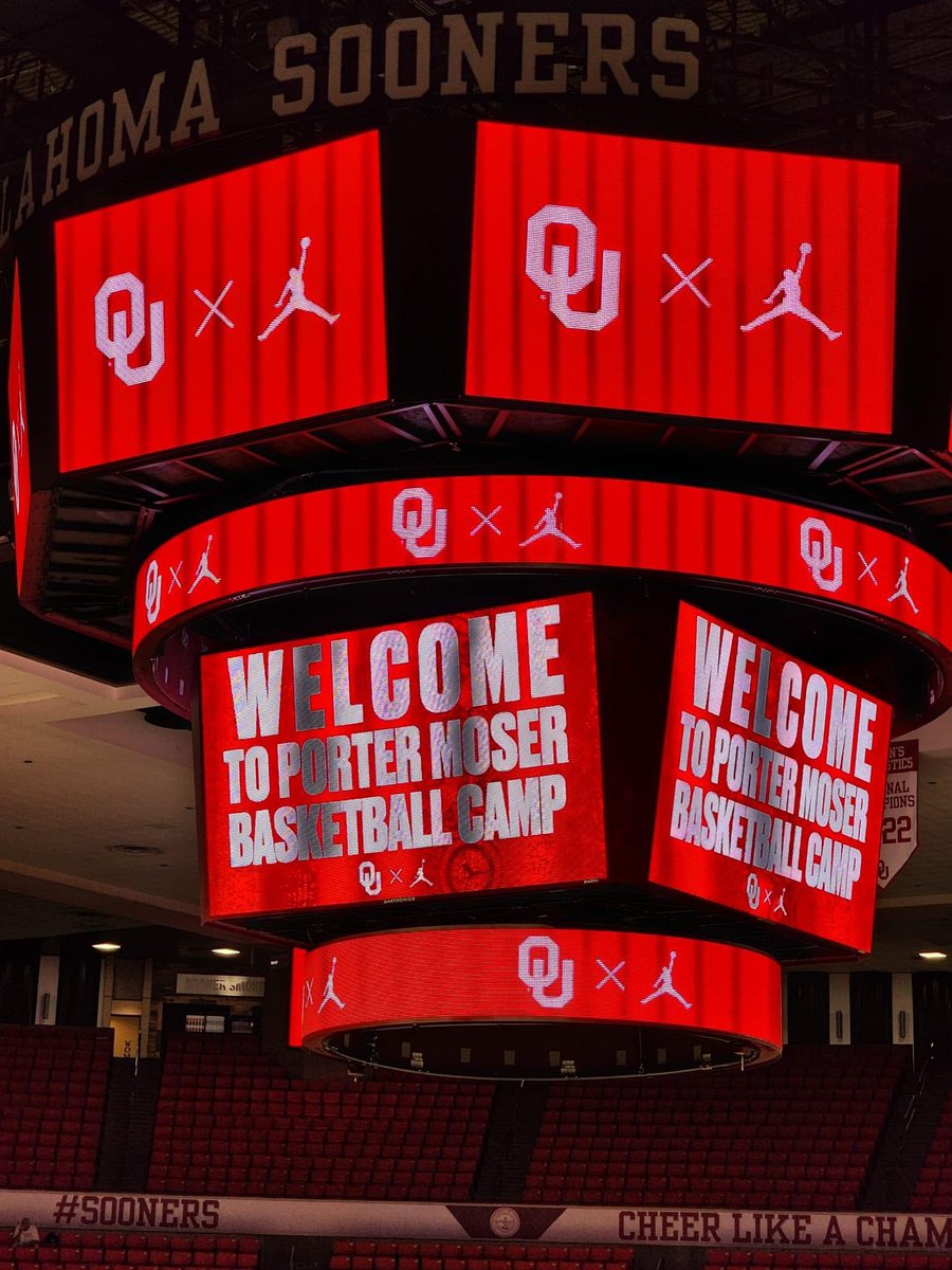 ldeffebaugh's tweet photo. Exciting opportunity at OU!!  Showtime for our MHS teams!!  💛🖤💛 #PorterMoserBasketballCamp @21Caden21 @FriscoMemo_BB @MemoWarriors @_KingdomPerform https://t.co/85anVOIuhq