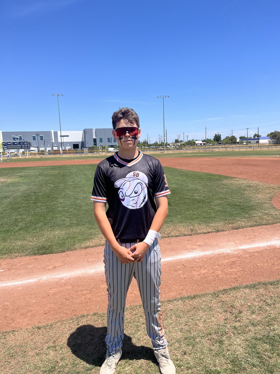 FiveToolCA's tweet photo. ￼F: @ScrappyBlackSox 9 BBT 16U 6 
PoG: Caleb Regan 3 IP, 6K, 0H 
Dominic Villasenor 2-2, 3B, RBI, R https://t.co/jHGNt80s2U