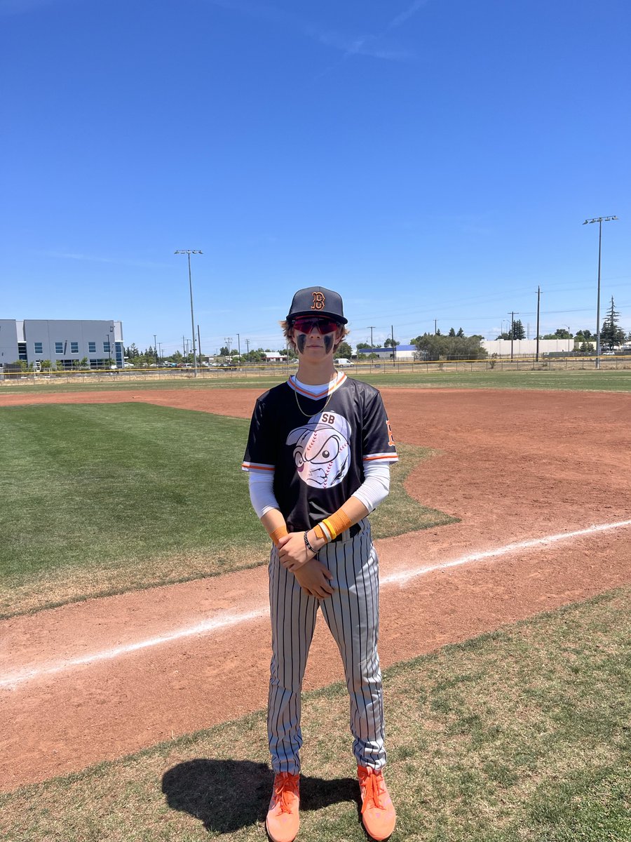 FiveToolCA's tweet photo. ￼F: @ScrappyBlackSox 9 BBT 16U 6 
PoG: Caleb Regan 3 IP, 6K, 0H 
Dominic Villasenor 2-2, 3B, RBI, R https://t.co/jHGNt80s2U