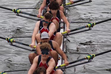 FairportCrew's tweet photo. (1/2) Our fourth senior shoutout goes to Aydin East! 🚣‍♀️😄

Plans for next year: attend MCC to study Electrical Engineering Technology

Favorite memories: Thorpedo row, 2V Grand Finals 2022, and Saratoga bus rides https://t.co/olhFwehxvI