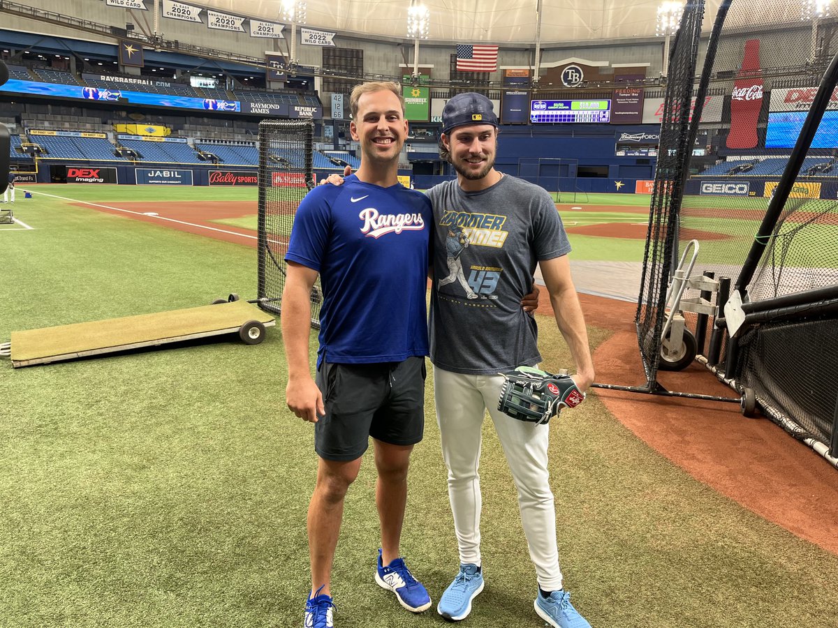 #Rangers Nathaniel Lowe and #Rays Josh Lowe hanging out before batting practice