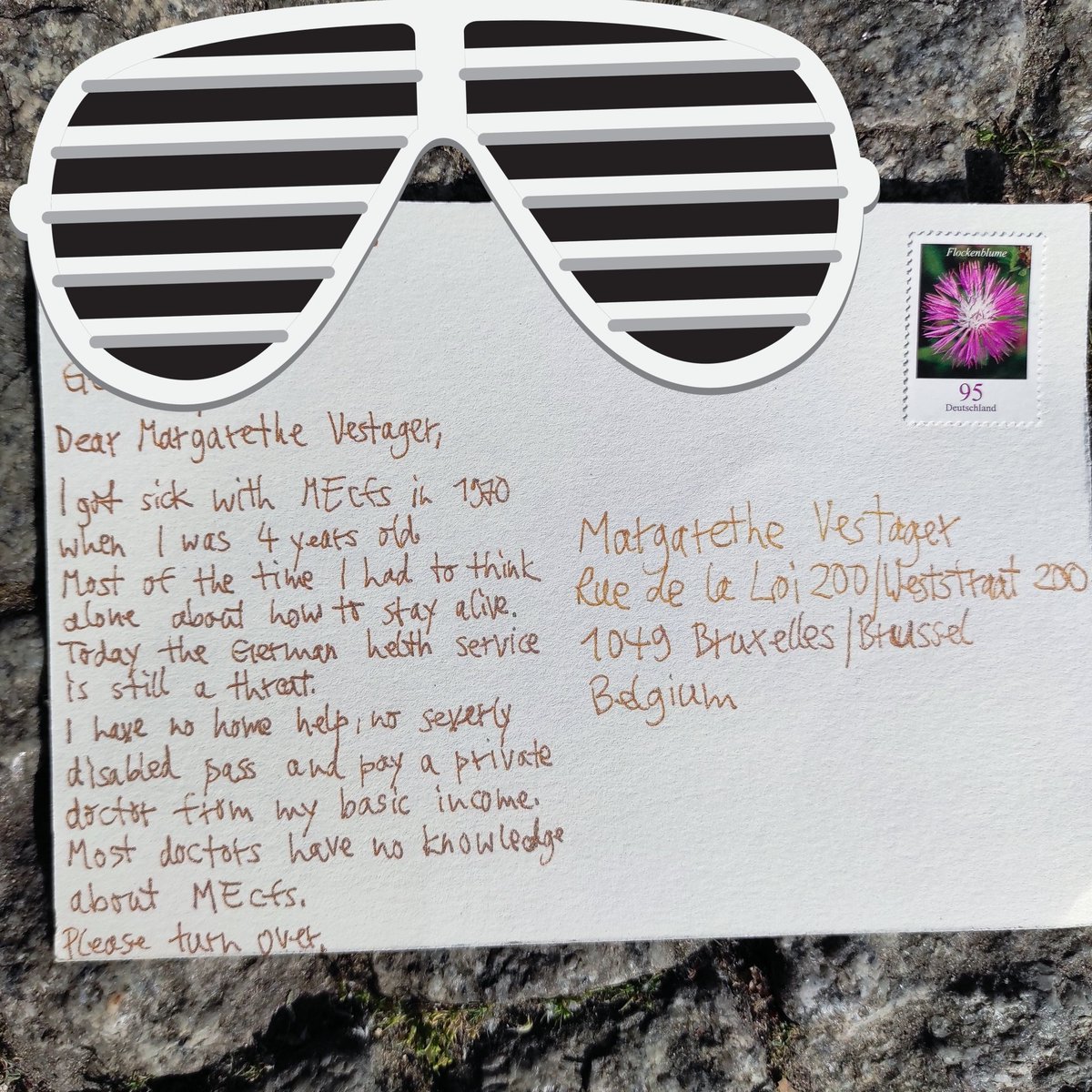 Violettatamm's tweet photo. ⬆️
Nun mein #LetterForLife mit hübscher Blumenbriefmarke (siehe oben).
Rechtzeitig in den Kasten mit Spätleerung gesteckt.
Hat mich sehr gestresst. https://t.co/fZtO9KAIQQ