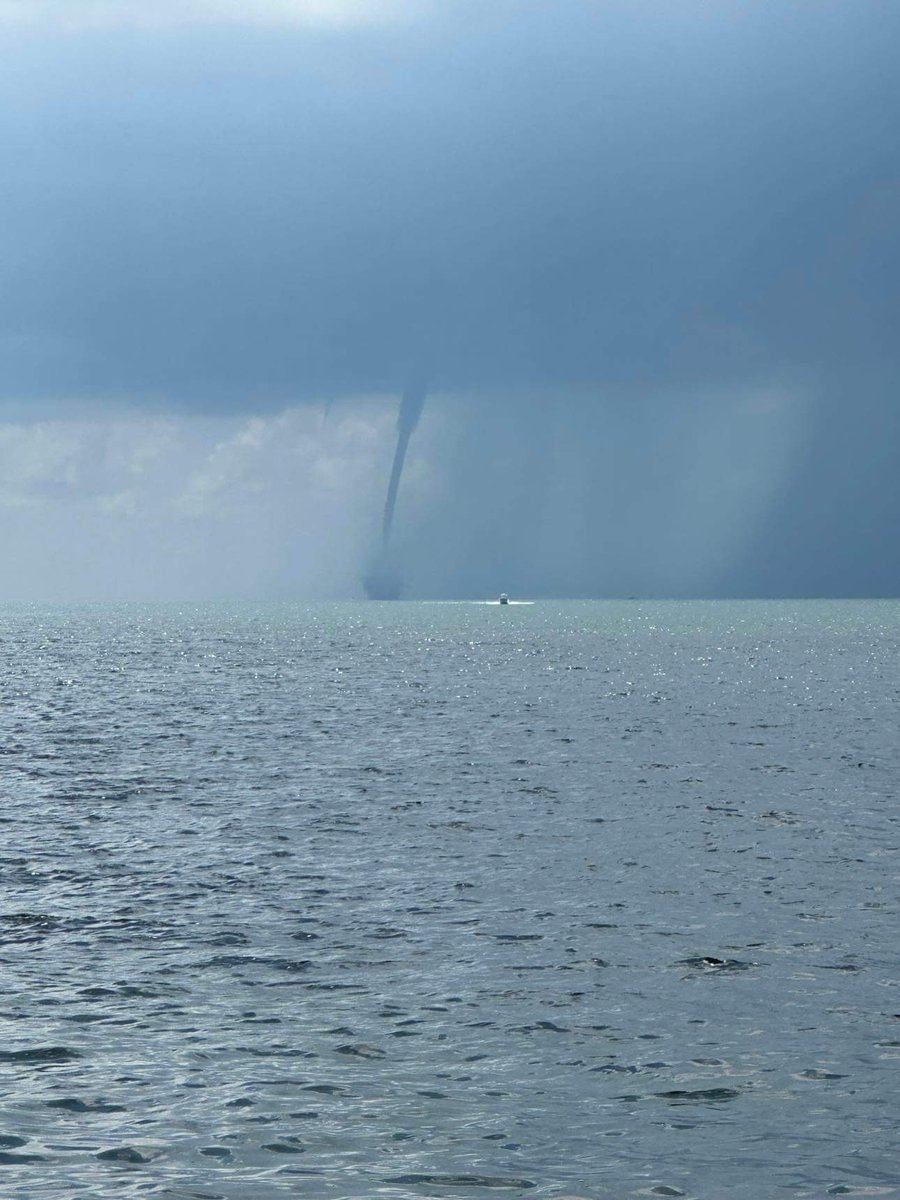 Waterspout today in Marathon Key… photo from Todd Hamilton