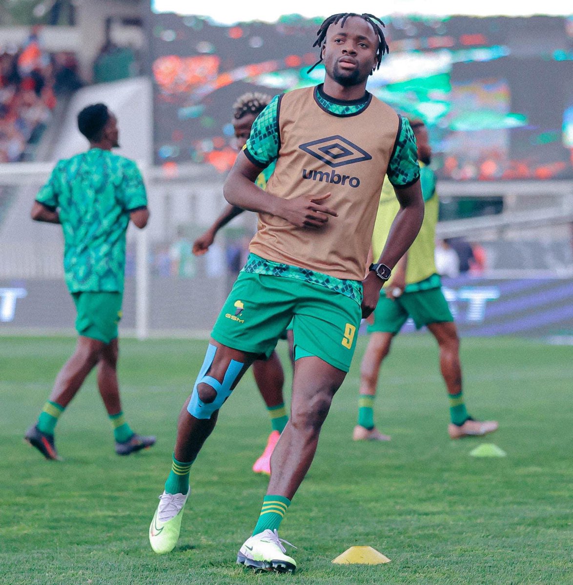 Micky Jnr tweet media