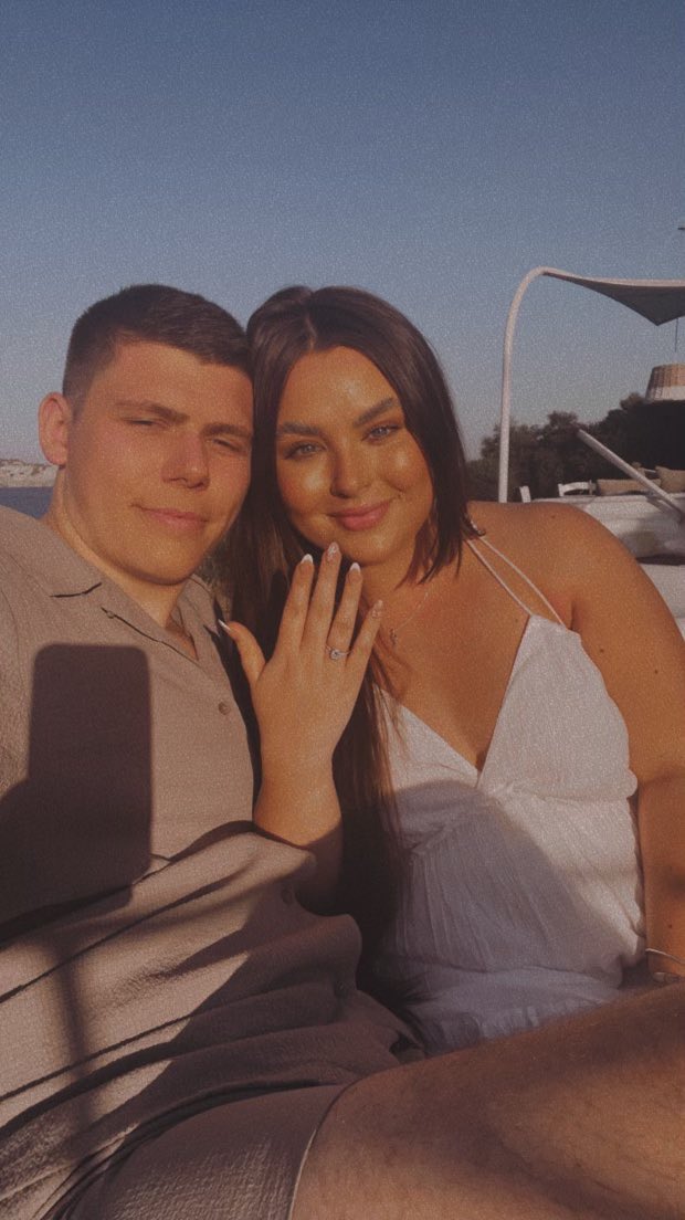 Congratulations <a href="/dannyhorton00/">Danny Horton</a> and <a href="/alicia_harts/">Alicia Hartshorn</a> 💍🎉🥂💚