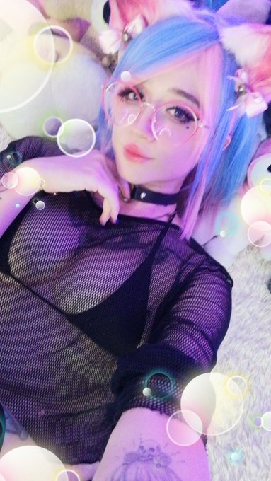 Hi Hi!! https://t.co/bi87FbybfI
