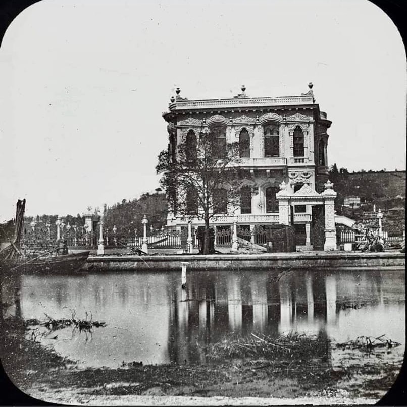 Küçüksu Kasrı/Pavilion, Beykoz, on the Bosphorus, c 1860

Photo ht Aysel Bayraktar
