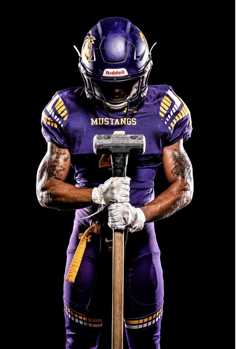 Prince Allen Roberson (@princeroberson8) on Twitter photo #AGTG Had a great day at <a href="/WNMUFootball/">WNMU Mustang Football</a> camp! Got DB MVP and after a great conversation with <a href="/CoachPron14/">Lee Pronschinske</a> I’m blessed to Receive my first D2 offer from <a href="/WNMUFootball/">WNMU Mustang Football</a> 🟣🟡 #RAREBREED <a href="/encinoman04/">William Chipley</a> @CMann90 <a href="/coachbwalker07/">Brian D. Walker</a> <a href="/azc_obert/">Richard Obert</a> <a href="/gridironarizona/">Gridiron Arizona</a> #AGTG Had a great day at <a href="/WNMUFootball/">WNMU Mustang Football</a> camp! Got DB MVP and after a great conversation with <a href="/CoachPron14/">Lee Pronschinske</a> I’m blessed to Receive my first D2 offer from <a href="/WNMUFootball/">WNMU Mustang Football</a> 🟣🟡 #RAREBREED <a href="/encinoman04/">William Chipley</a> @CMann90 <a href="/coachbwalker07/">Brian D. Walker</a> <a href="/azc_obert/">Richard Obert</a> <a href="/gridironarizona/">Gridiron Arizona</a>