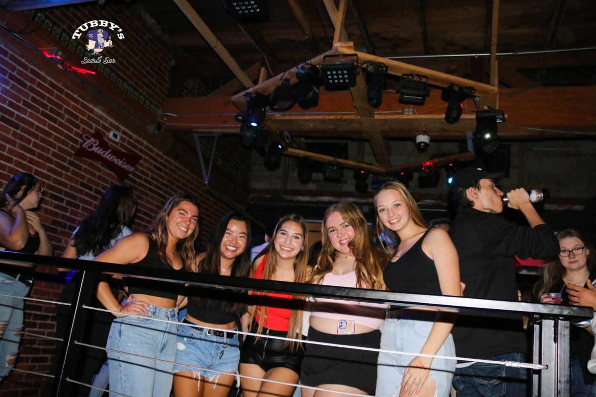 Got that Friday feeling 💃🏻🕺🏼🪩

Happy hour 10-11 | $1 wells