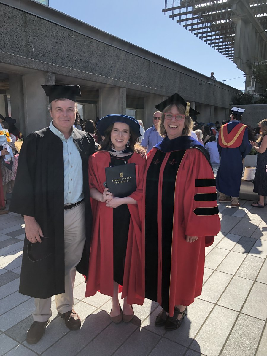 ✨It's official!✨ I was hooded yesterday at the @SFU_Science convocation. Thank you so much to my incredible advisors, Dr. Elizabeth Elle & Dr. @Reynolds_JohnD

#PhDone #MySFUGrad @SFU