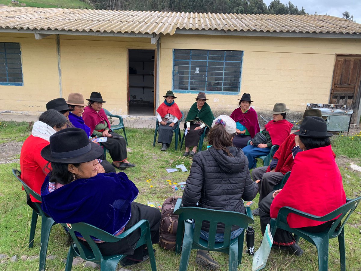 fecd_ec's tweet photo. 💚El Taller de "Prevención de enfermedades" en la #COMIG se realizó el 4 de mayo en Chimborazo y en acuerdo con la #CODEINSE, capacitamos a promotoras de organizaciones en #salud e higiene para que compartan con sus comunidades. 

¡Gracias a las participantes por su compromiso!💪 https://t.co/4937CREj77