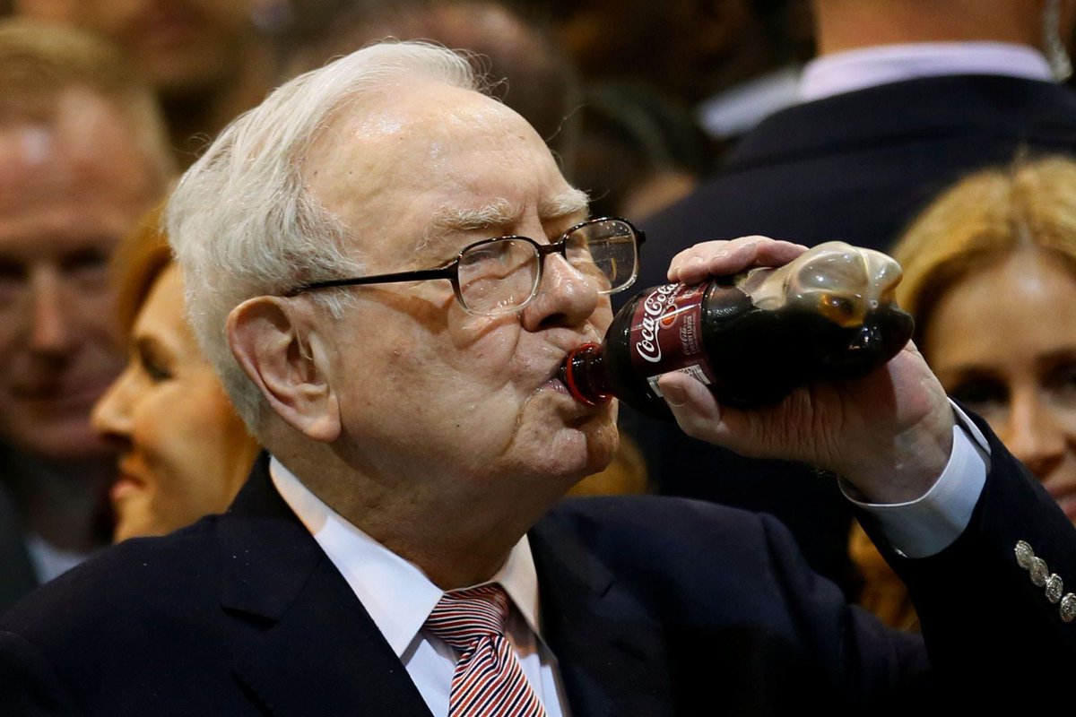 Warren Buffett’s Coca-Cola Dividends: 

Annual: $704,000,000

Monthly: $58,600,000

Daily: $2,010,000

Hourly: $87,000

Minute: $1,455

Second: $24.25
