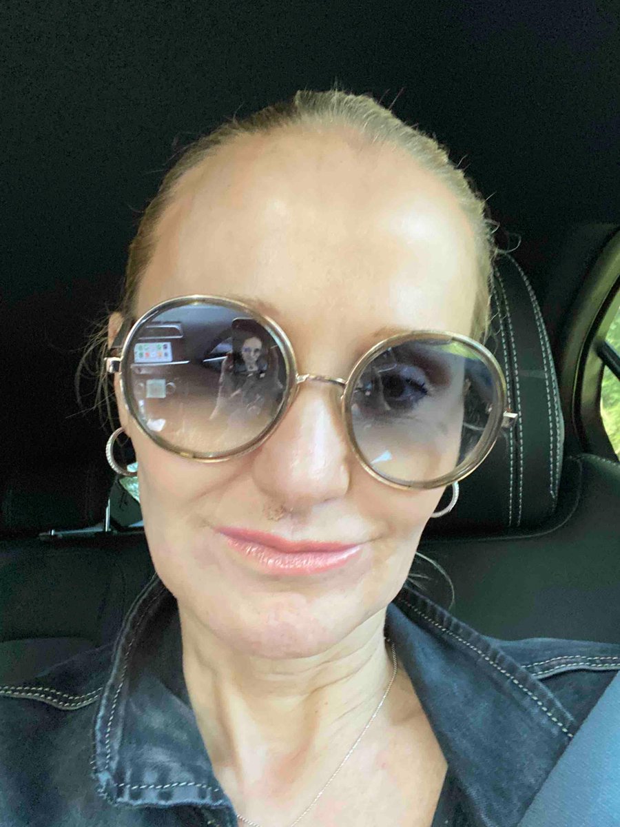 AnuladeOfficial's tweet image. Sometimes the best therapy is a long drive and great music to sing to 🎵🎵

#Anulade #lovetodrive #singinganddriving