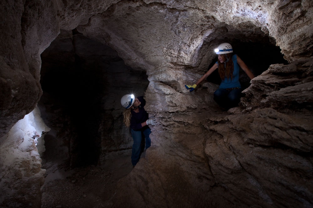 It's #NationalCavesAndKarstWeek - A great time to learn about caves and all the adventures that come with them. #DYK - Hidden beneath the surface of New Mexico, there's an exciting world waiting for exploration! Always follow safety measures & #RecreateResponsibly. @BLMNewMexico
