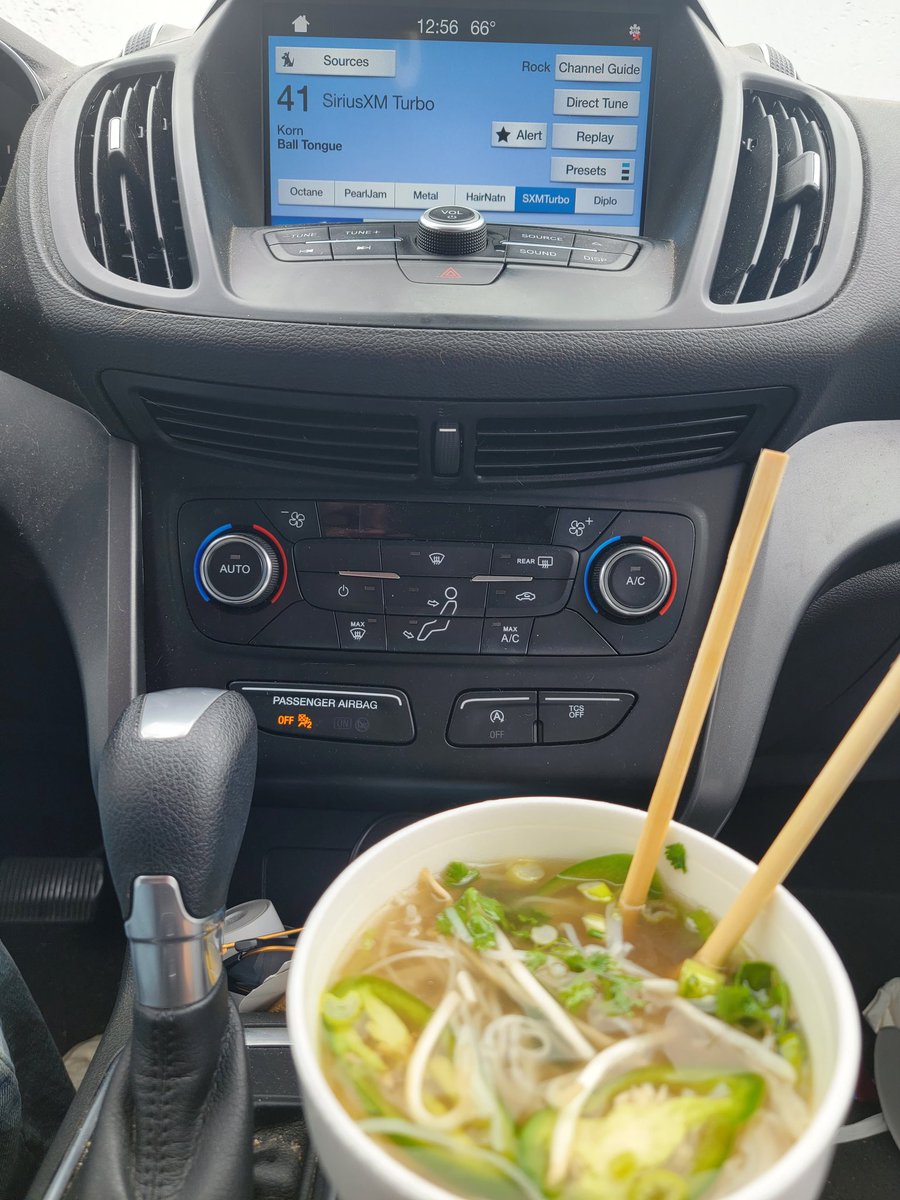 @DaMommyy_ Little Lunch Date With My KoRn and Pho 🤘 Thx Ci Ci @CiBabs @SXMTurbo #Pho #Metal #KoRn #NuMetal #90sMetal  #PNW