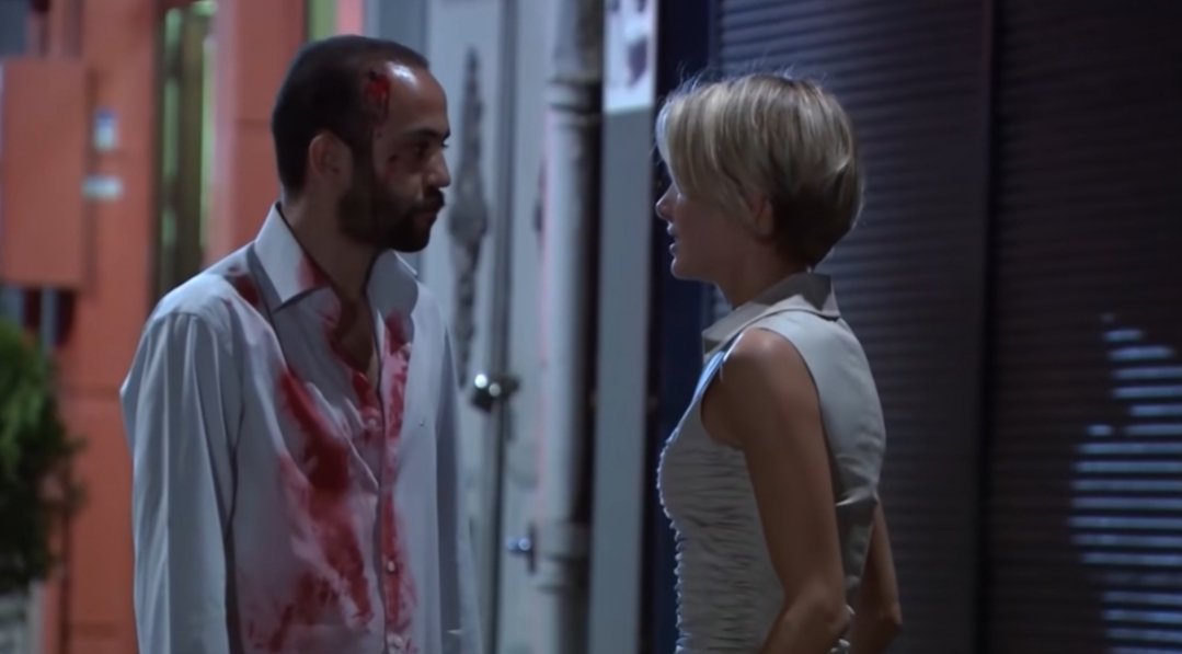 sana da çiçekli yollardan gelinmezdi zaten