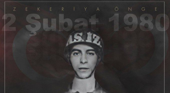 Şehit #ZekeriyaÖnge'yi saygıyla anıyoruz!

Giresun'da doğdu. Hareketli, zeki bir çocuktu. Hentbol oynadı, dokuma ustası oldu, evlenip yuva kurdu. Sonra askere gitti.

2 Şubat 1980'de; lisede sınıfta kalmış bir it kopuk, bir komünist terörist Erdal Eren tarafından silahla vuruldu!