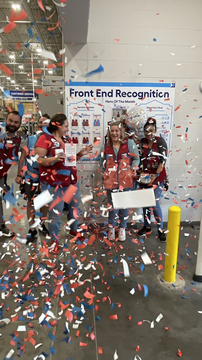 When you get to celebrate one of your newest cashiers being cashier of the month!!! <a href="/SimonMichail/">Simon Michail</a> @josephcoscia5 <a href="/Anthony_Battle1/">Anthony Battle</a> <a href="/BellAnyae/">Anyae Bell</a>  <a href="/MattDanik/">Matt Danik</a> <a href="/gouletmd/">Mark Goulet</a>  <a href="/MichaelR18PRO/">Michael</a>