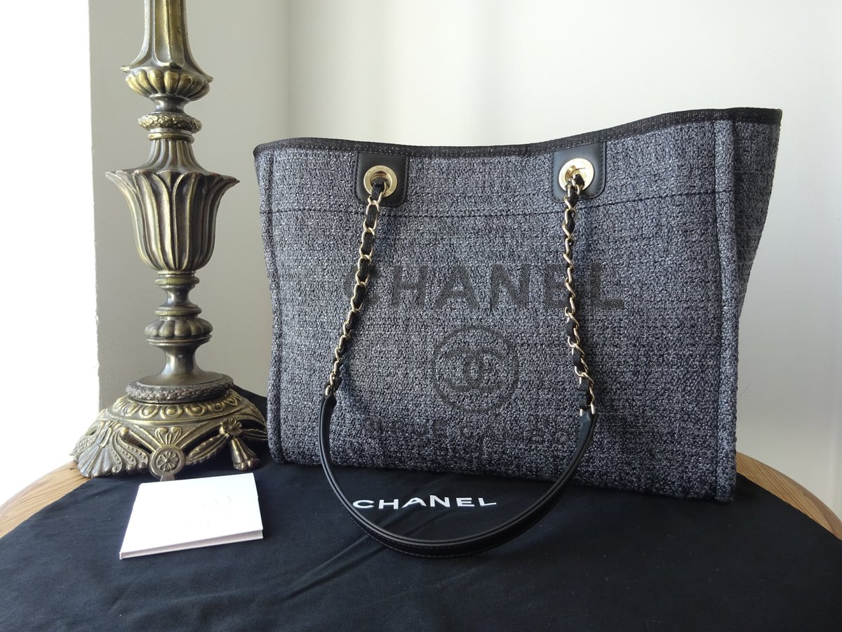 Chanel Deauville Medium Shoulder Tote in Dark Navy Boucle Tweed>npnbags.co.uk/naughtipidgins… #prelovedchanel #sustainablefashion #usedisthenewnew #circularfashion #shoppreloved #slowfashion #secondhandstyle #sustainableluxury #secondhandluxury