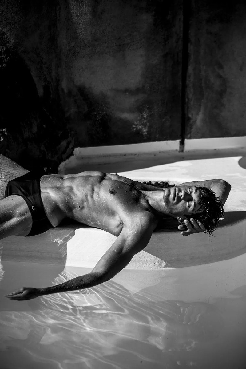 KingsOfModels's tweet image. Chilling with #PieroTombeur. #KingsOfModels 👑