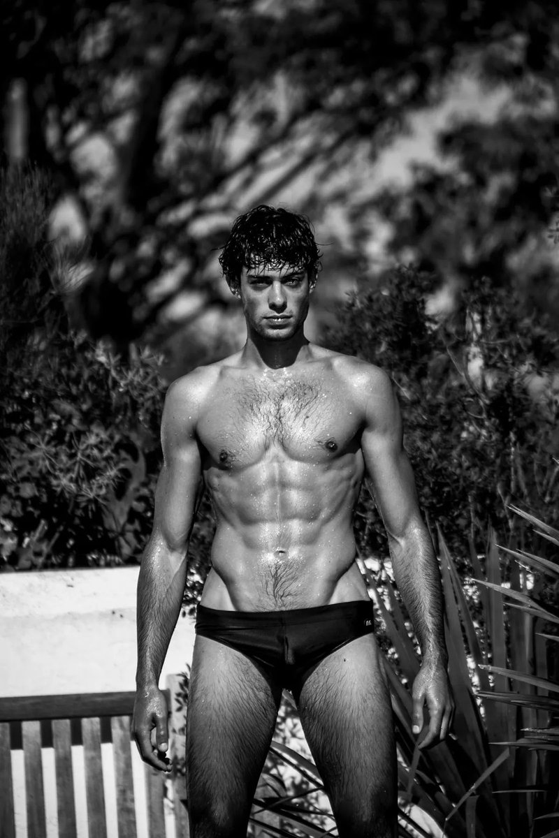 KingsOfModels's tweet image. Chilling with #PieroTombeur. #KingsOfModels 👑