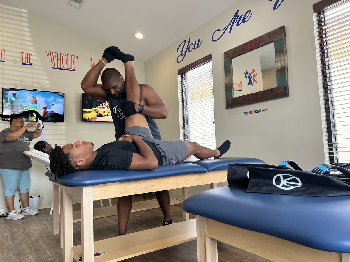 JalenMickens4's tweet photo. Had to come to my Fav Spot in Oxford @AJOneBody before hitting this @OleMissFB Camp! #RecoveryMode #BodyMaintenance @Lane_Kiffin @DerrickDnix @ScenicDavis @CoachTMiller18 @CoachChadJ https://t.co/sL0T4vCBeY