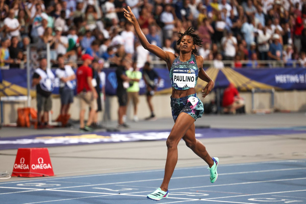 Diamond_League's tweet photo. Meeting record!

@Marileidy_P chases down @GoSydGo on the home straight to win the 400m in 49.12

#ParisDL 🇫🇷 
#DiamondLeague
📸 @DanVernonPhoto https://t.co/mdbzA1HI82