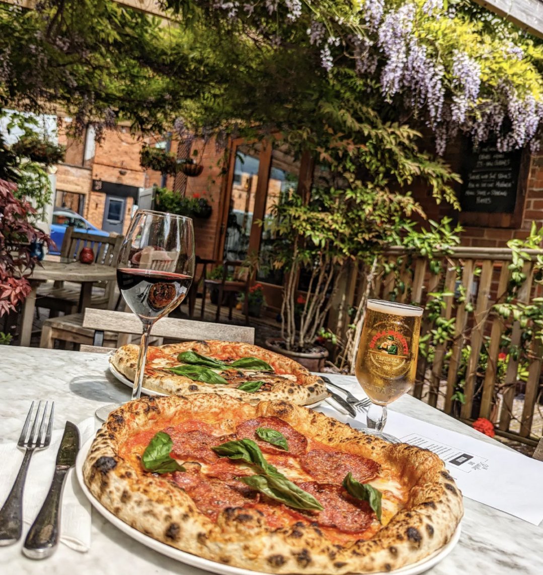 Summer 🌞 pizza goals <a href="/TheRusticCrust/">The Rustic Crust</a> pizzeria and deli
Booking @ therusticcrust.co.uk
