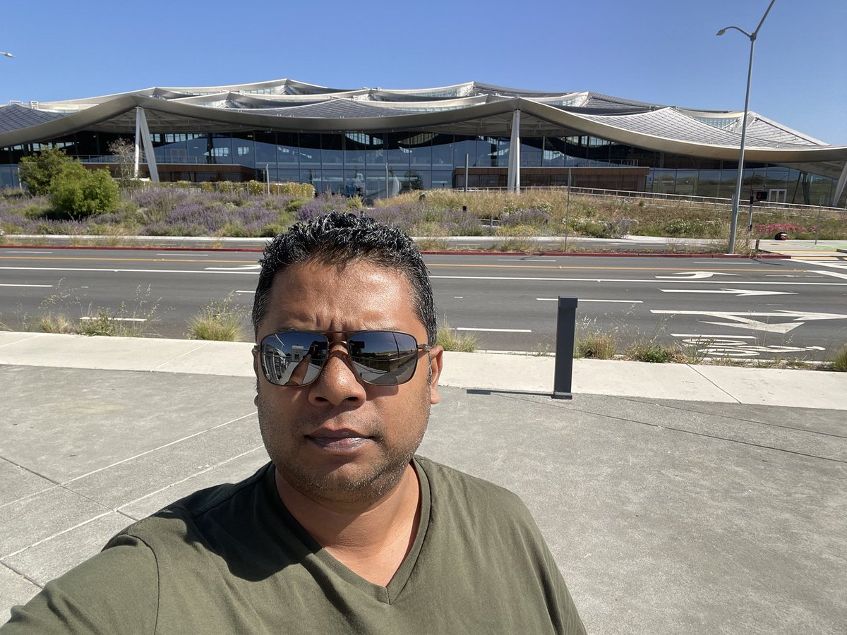 Crazy to see how the Silicon Valley has changed over the last 20 years. Those Tech Giants literally creating campuses to accommodate their HQ. Mountain View and Cupertino have evolve to accommodate life around those giants.