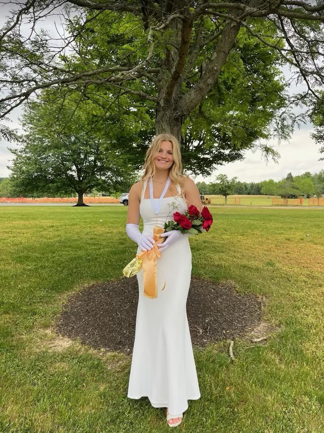 Congratulations to our incoming freshmen on their high school graduation. Can’t wait until you arrive on campus 👩‍🎓🏀💪

#GoCrossGo