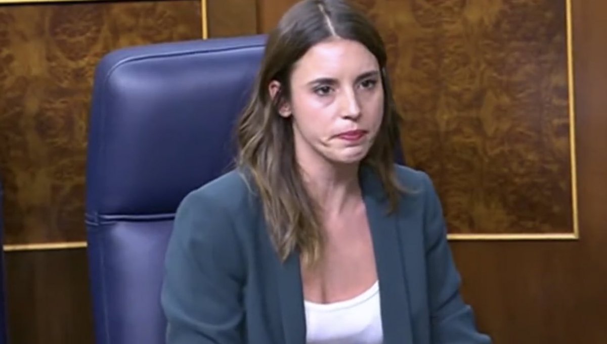 Hermana, se te acabó el crédito.

Pasarás a la historia como la Ministra que puso en la calle a cientos de violadores y agresores sexuales.

No representas a las mujeres. 
Eres una vergüenza.