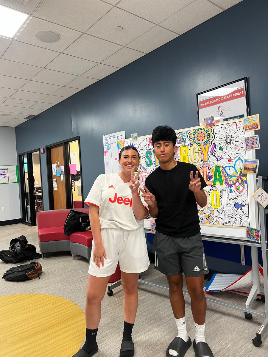 MelissaEurich_'s tweet photo. Dress as a learner for our last Friday of the year! #Synergyfamily #MineolaProud 😁 https://t.co/WGx2lT4x38