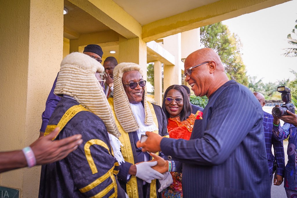 _PastorUmoEno's tweet photo. Congratulations to Rt. Hon. Udeme Otong on being elected the 13th Speaker of the Akwa Ibom State House of Assembly, representing Abak State Constituency. A well-deserved honor! Also, a big congratulations to Rt. Hon. KufreAbasi Edidem, elected as the Deputy Speaker from Itu State Constituency. Together, let's work towards the progress and prosperity of Akwa Ibom State.

I am confident that under your guidance, the House will thrive and serve the people of Akwa Ibom with diligence and integrity. As we embark on this new legislative journey together, I look forward to a fruitful partnership that will bring about meaningful development and prosperity to our beloved state. Congratulations once again to the Speaker and Deputy Speaker!