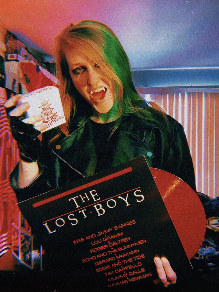 sarah🪓 on Twitter "maggots michael, you’re eating maggots. how do they