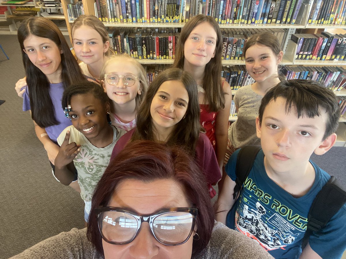 School year 2023, that’s a wrap! It’s been a slice. #WeAreD97 #bebrooks97