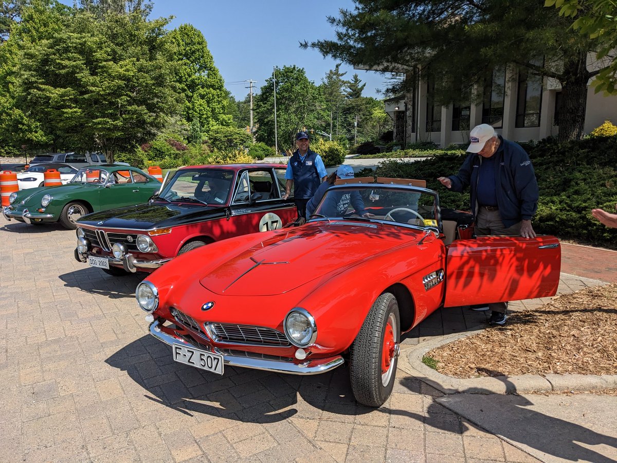underdog02's tweet photo. Nice pair at the #HighlandsMotoringFestival tour this morning.
#BMWClassicCarClub https://t.co/ke2z6o6Ptq
