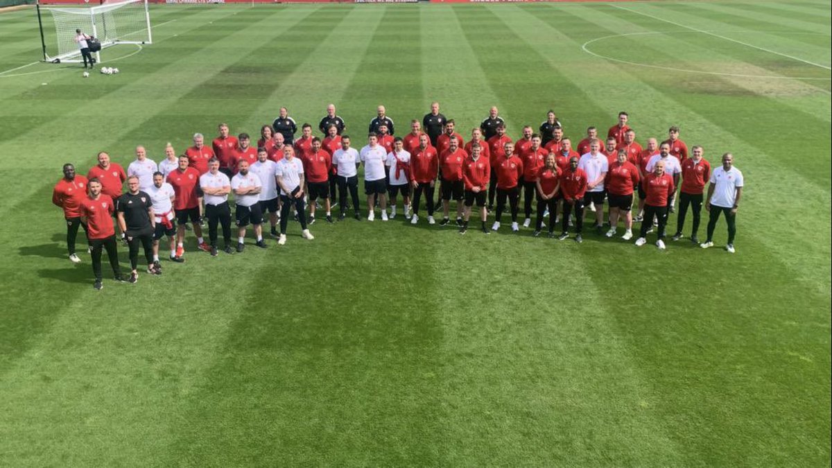 BenEvs2's tweet photo. Great 1st residential block on the @FAWales @UEFA_A_LICENCE 
Was great to meet so many coaches from around the world and learn from some of the best @FAWCoachEd coaches/mentors. https://t.co/cvDTrlWsgR