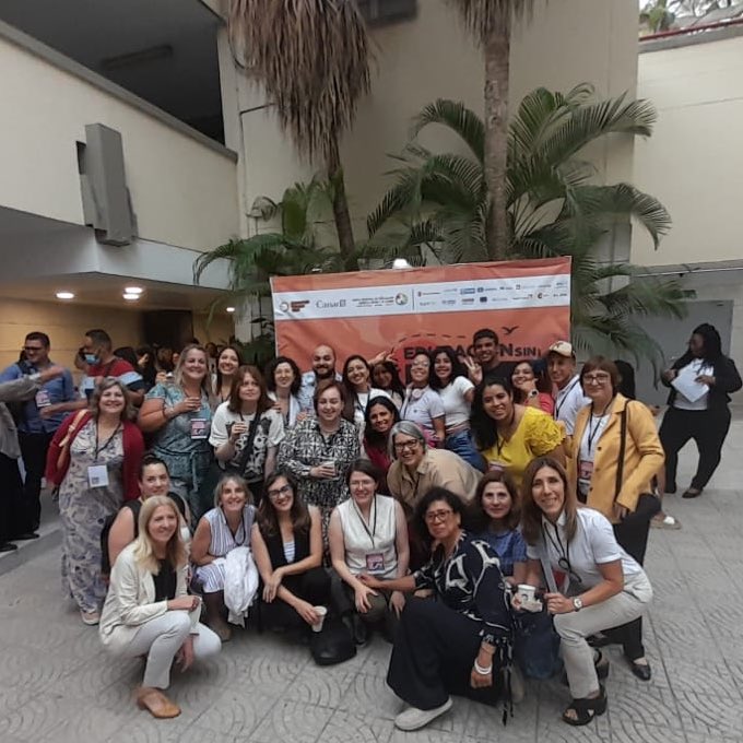 GI_TOC_esp's tweet photo. Durante el tercer Foro de Educación “Más Allá de las Fronteras” de la @UNESCO_es, nuestro fellow @juanEnamorado20 presentó el trabajo que realiza en favor de las juventudes hondureñas con el tema “Educación En Contextos Comunitarios Con Desplazamiento Forzado Por Violencia". https://t.co/5811wrVLnZ