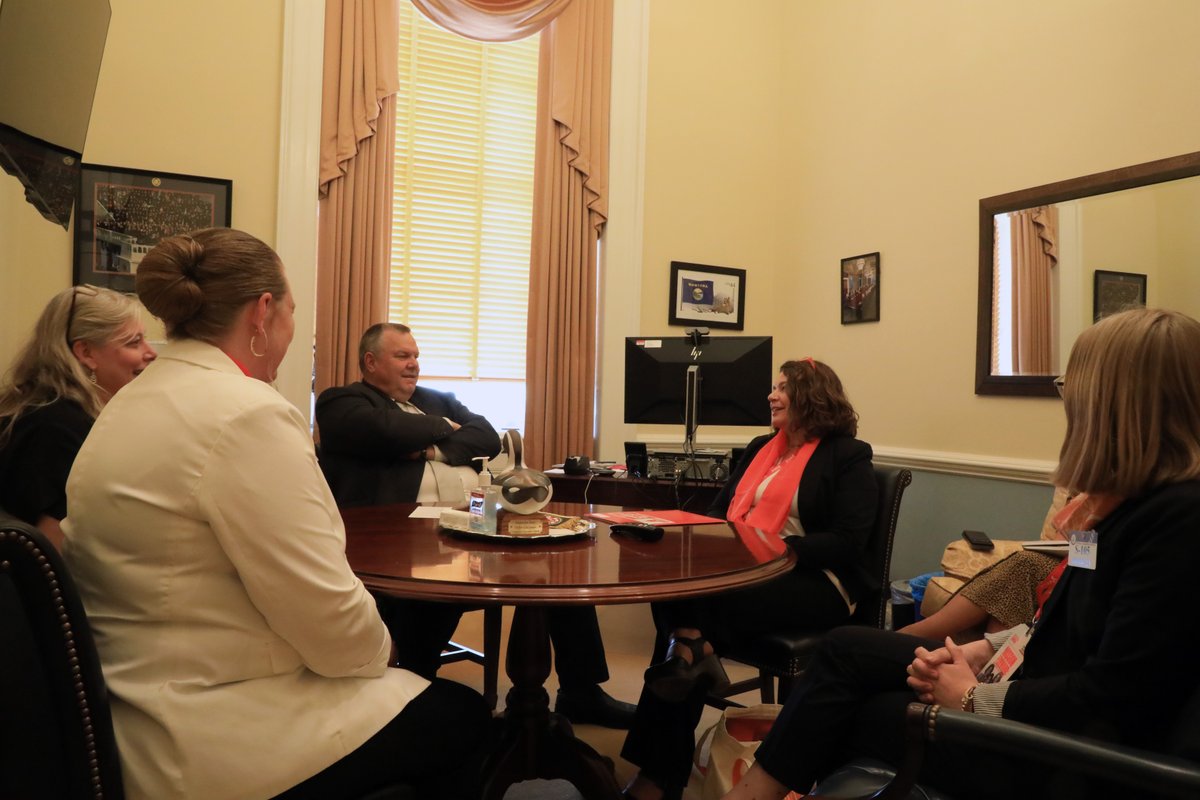 YWCAUSA's tweet photo. #YWCALeaders met with their Members of Congress to urge our elected officials to address racism as a public health crisis &amp; to increase federal funding for #ChildCare, #Housing, &amp; #GBV programs and services. Thank you to everyone who met with our advocates. #YWCAHillDay #CHD2023 https://t.co/PIu5Hwo9zh