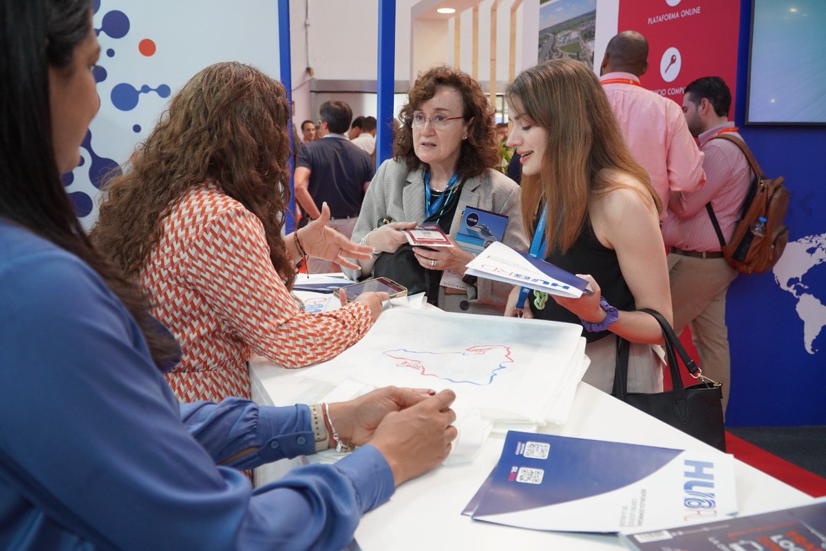 aduanard's tweet image. ✈️🇩🇴En el #SIL2023, tuvimos la oportunidad de mostrarle al mundo, la excelente conectividad con la que cuenta nuestro país en el transporte marítimo y aéreo de mercancías, con más de 90 servicios semanales que conectan con Europa, Asia, América y el Caribe. #AduanasRD #HubRD