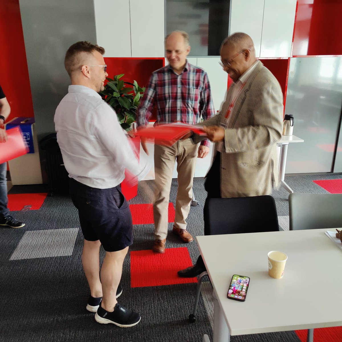 poikamatti's tweet image. RoPS tarina ja sidosryhmistä lähtenyt uusi strategia casena Lyon business schoolissa. 

Great week, inspiration, learning, discossions. Thank you Rickie, Hajo and Charles-Henri.
#emlyonbusinessschool #embaoulu #rops #ropsrovaniemi