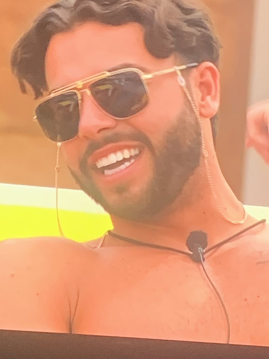 PodgeCorbally's tweet photo. Sammys nanny be FEWMING when she sees her good sunnies are in Spain #LOVEISLAND https://t.co/pWRRIKa7o5