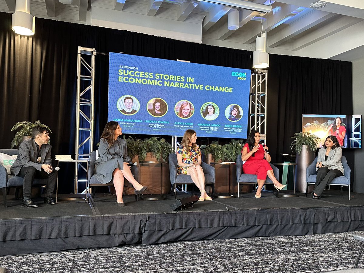 itsbecrose's tweet photo. A lot to love about #EconCon but my favorite thing??? Seeing so many progressive women with a platform to talk about our economy 🙏🏼 https://t.co/1SbqZyar0S