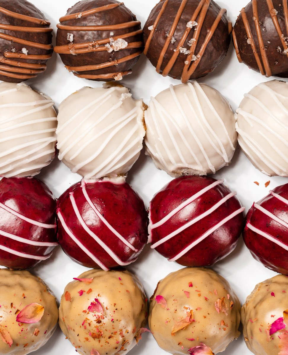 All new DONUT POPS!!! ⁠🥳⁠
⁠
No, not cake pops! Not quite donut holes! ...But a delicious combination of the two! 🤩 Made from extra and / or "ugly" donuts, these cuties are turning donut imperfections into delightful treats! 

FRI – SUN, sold as singles or packs of 4!⁠
⁠