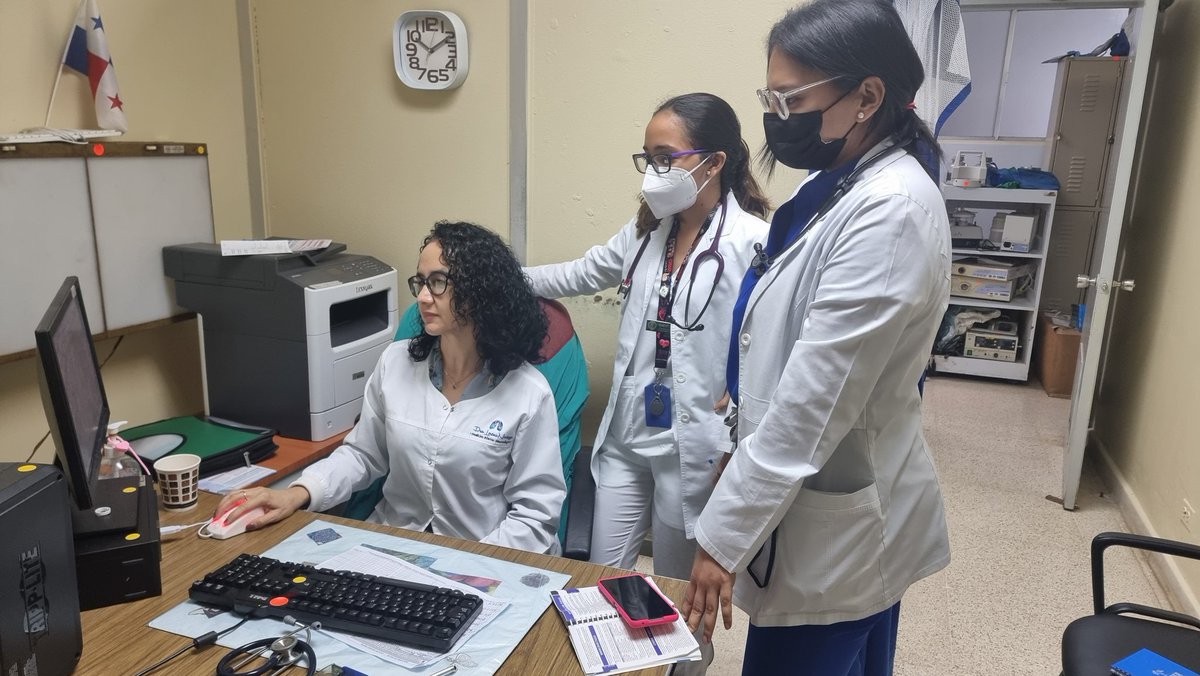 lonoriega's tweet photo. Siempre refrescante las rotaciones de los estudiantes de pregrado y el compromiso de nuestros residentes y funcionarios con la docencia médica.
#lanuevageneraciondemedicos
#neumocomplex https://t.co/je1z4364ZI