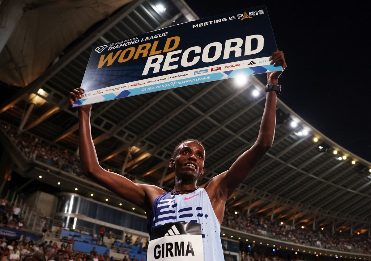 WORLD RECORD 🇪🇹's Lamecha Girma clocks 7:52.11 and breaks the 3000m steeplechase world record* 🔥 Ridiculous, absolutely ridiculous night at the @MEETINGPARIS #DiamondLeague *Subject to the usual ratification procedures