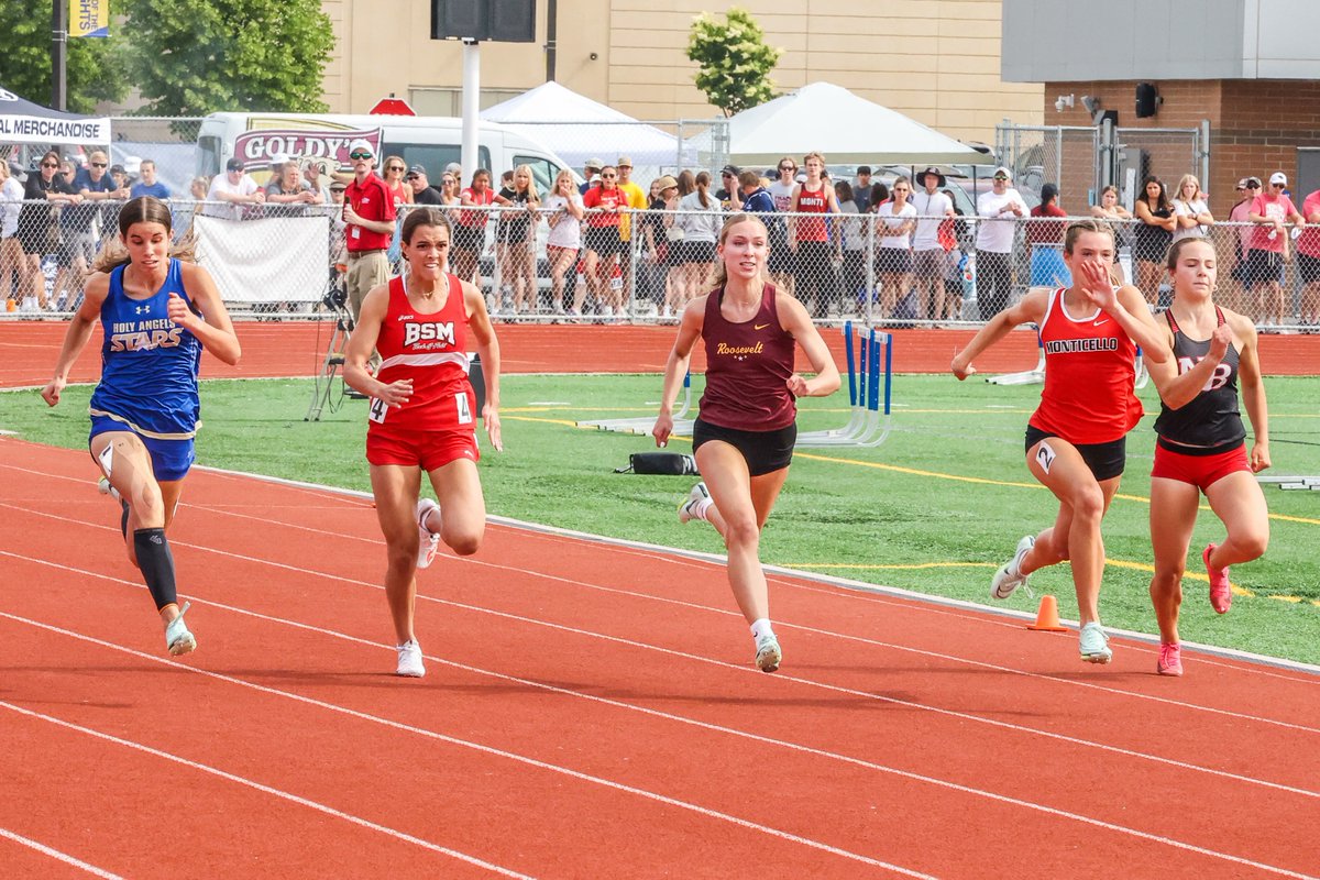 🐻🏃 Ava Maly runs a PR time of 12.46 in the 100M at the MN State Meet &amp; ties for the 3rd fastest time. She advances to the finals on Saturday.  Let’s go Ava! #TeddyNation #TheVeltMpls #WeAreRoosevelt